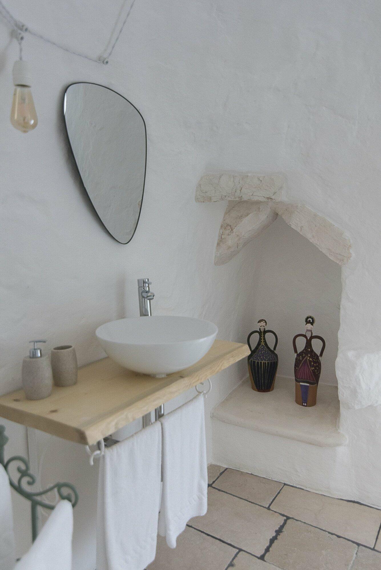 Lacinera, trulli e natura