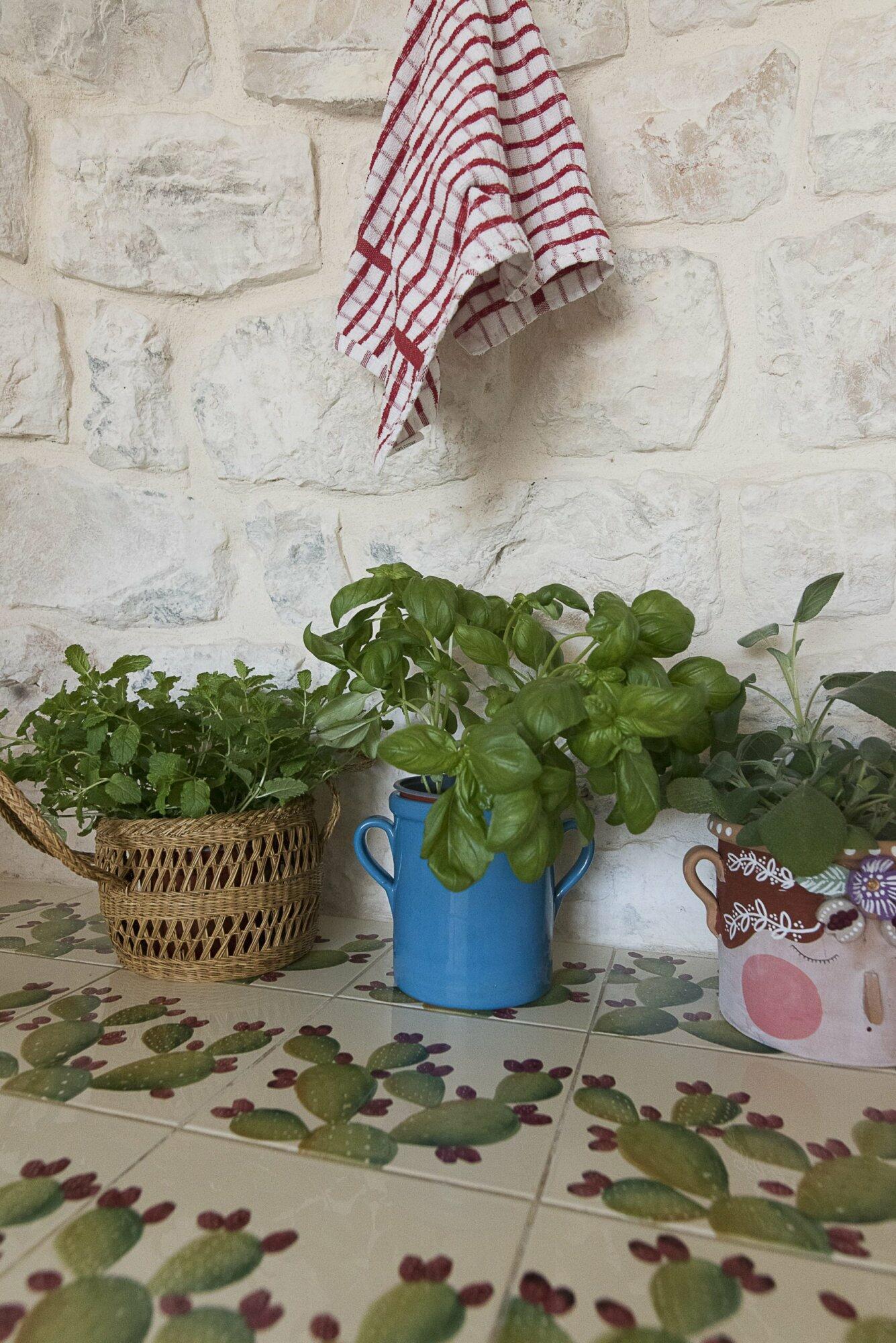Lacinera, trulli e natura